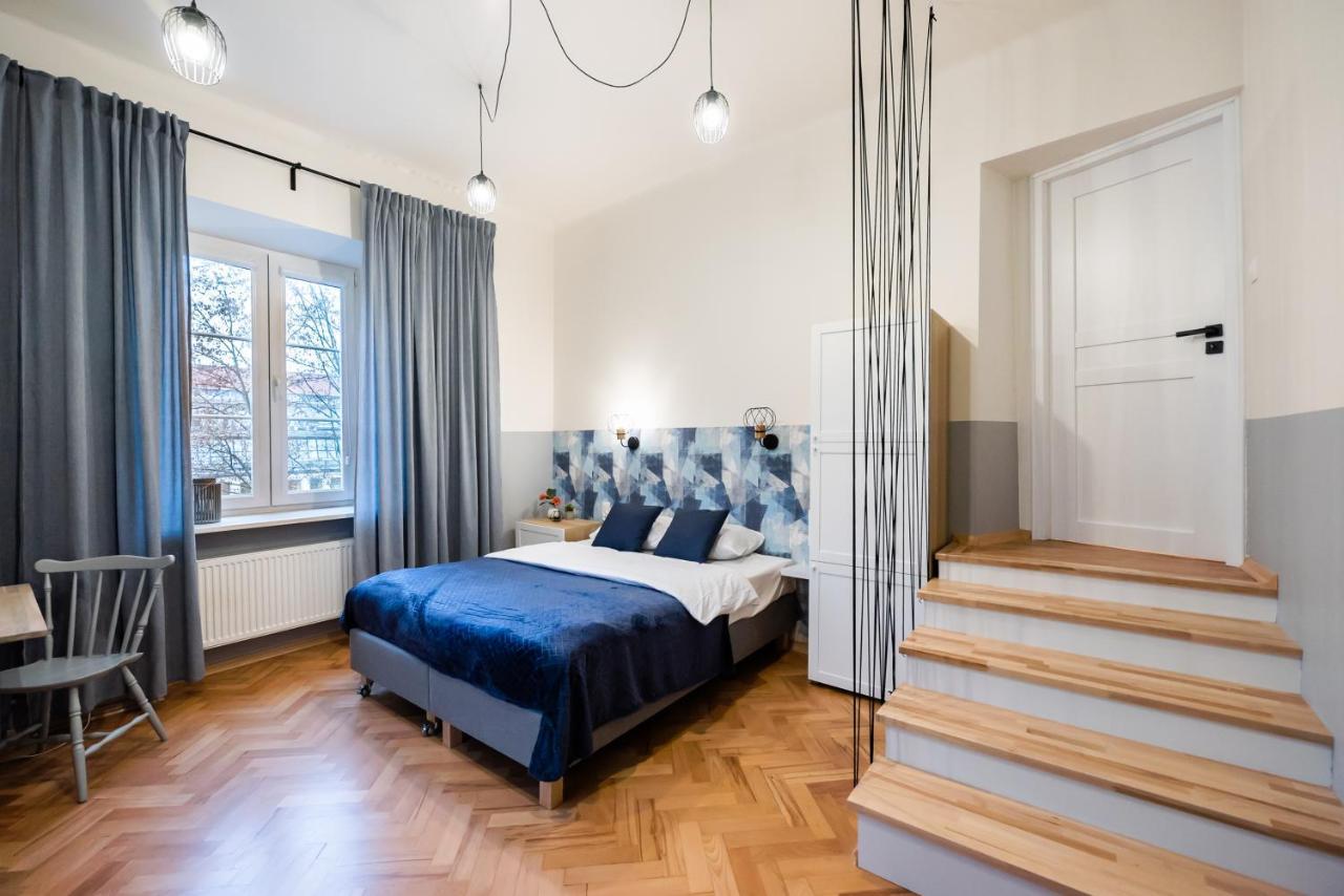 Old Town Eclectic Apartment For 6 People วอร์ซอ ภายนอก รูปภาพ
