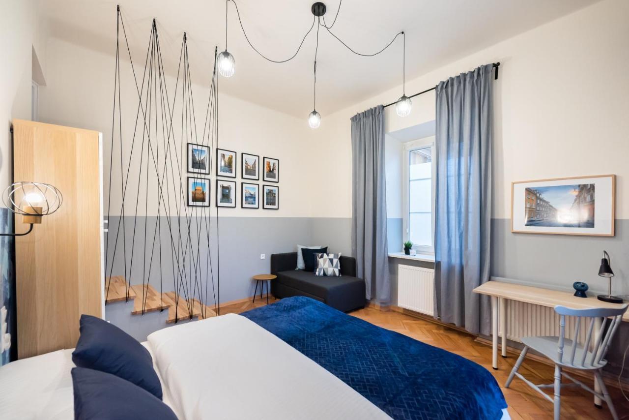 Old Town Eclectic Apartment For 6 People วอร์ซอ ภายนอก รูปภาพ