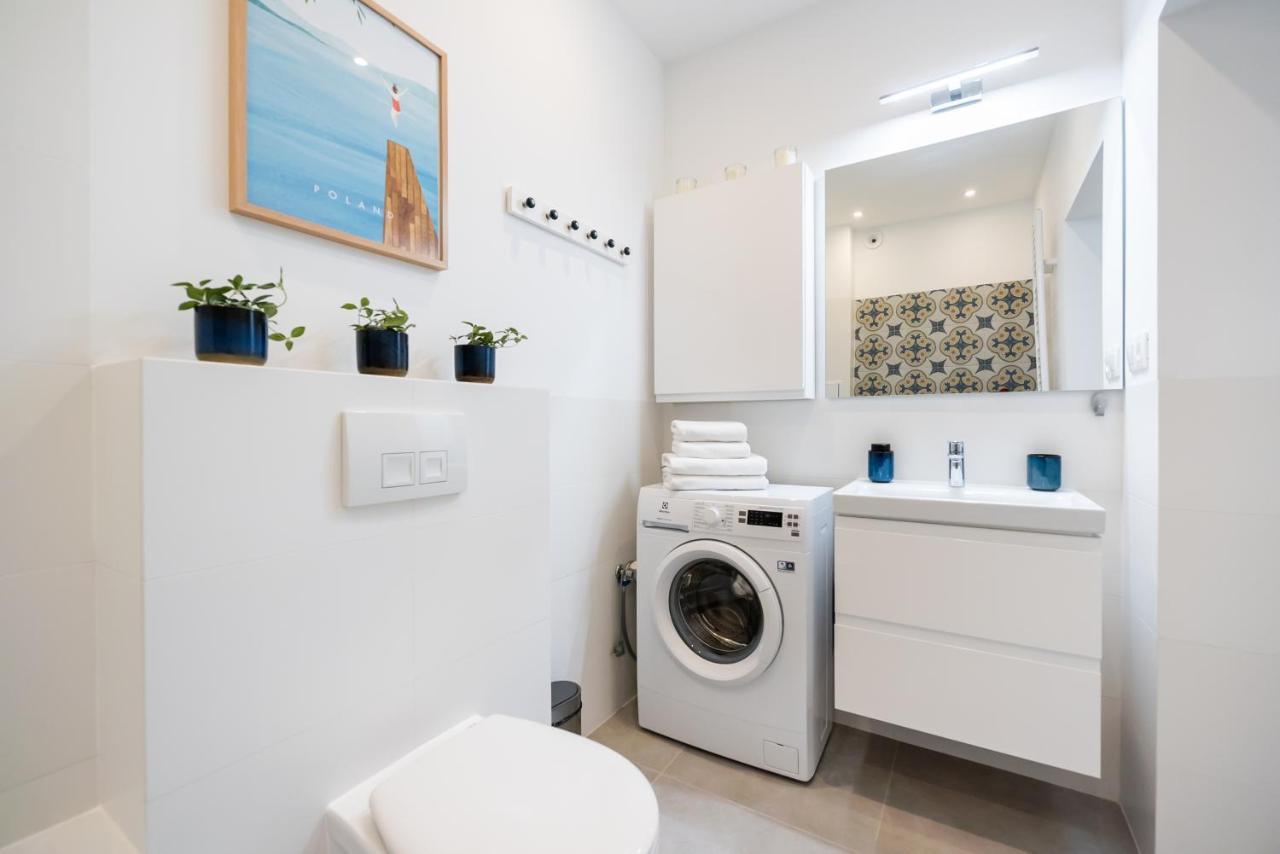Old Town Eclectic Apartment For 6 People วอร์ซอ ภายนอก รูปภาพ
